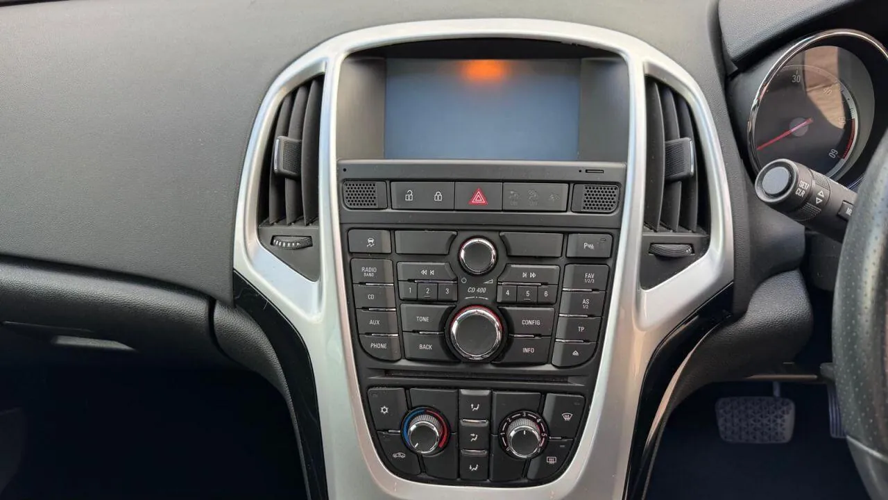 Vauxhall Astra 2015 photo 4