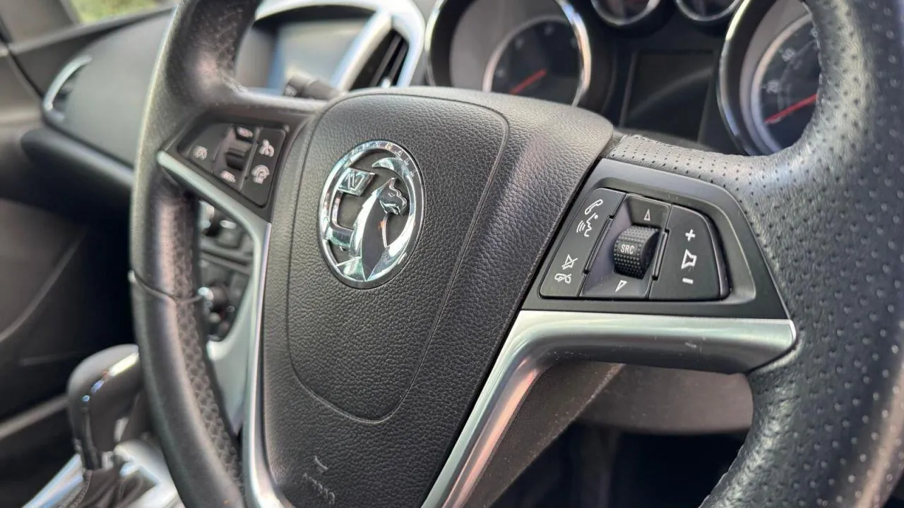 Vauxhall Astra 2015 photo 5