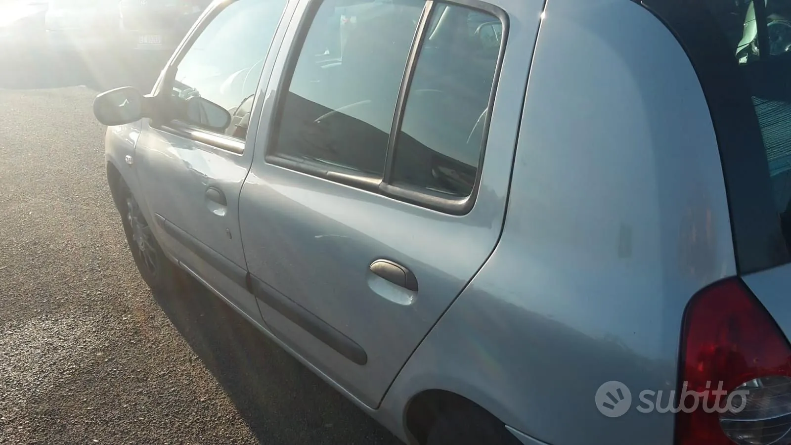 Renault Clio 2003 photo 2