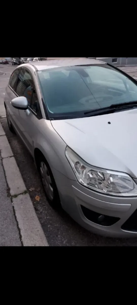 Citroen C4 2010 photo 2