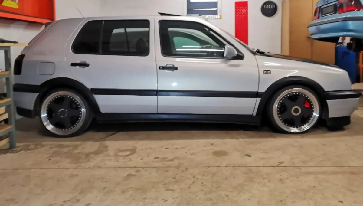 Volkswagen Golf 1992 photo 3