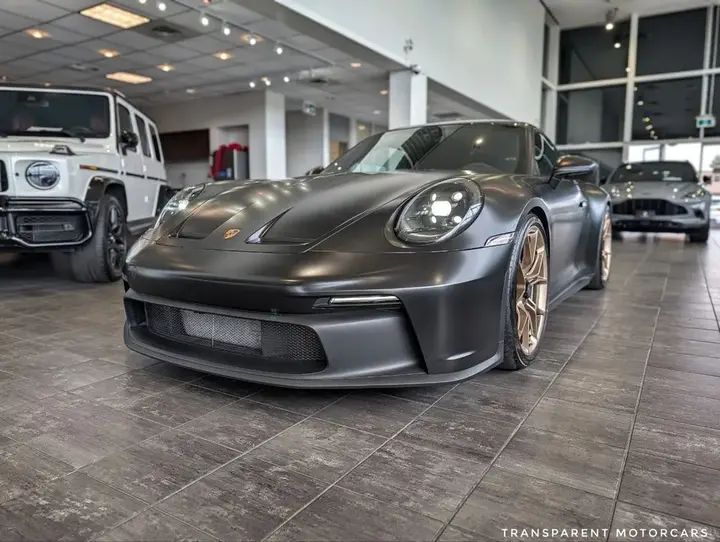 Porsche 911 2022 photo 2