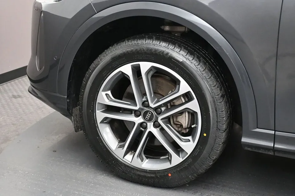 Audi Q5 2025 photo 4
