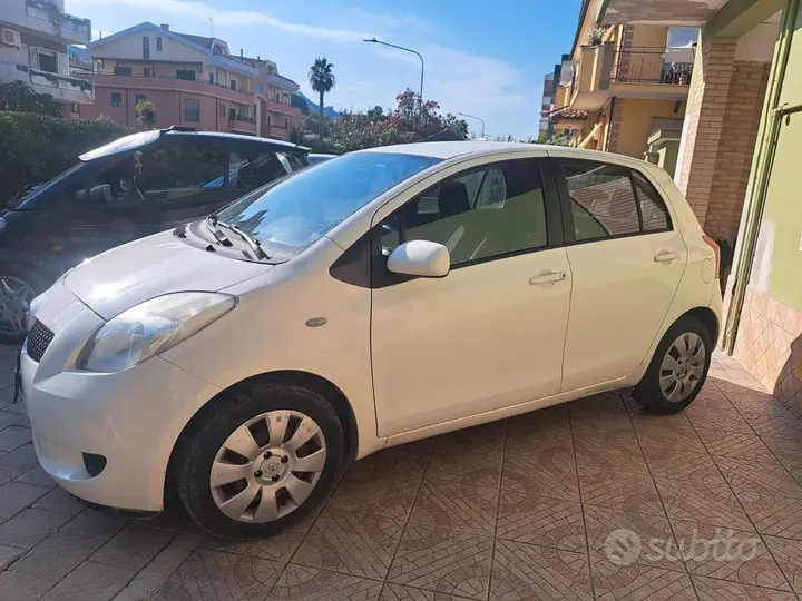 Toyota Yaris 2008 photo 4