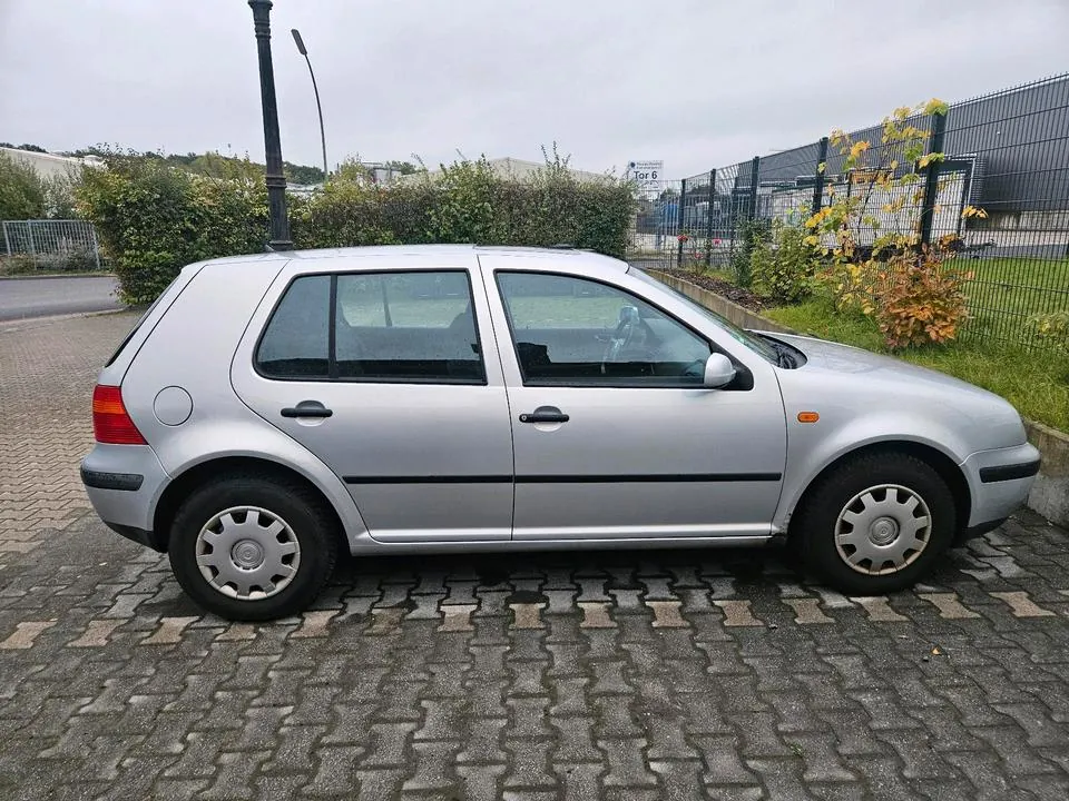 Volkswagen Golf 4