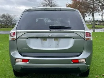 Mitsubishi Outlander 2013 photo 5