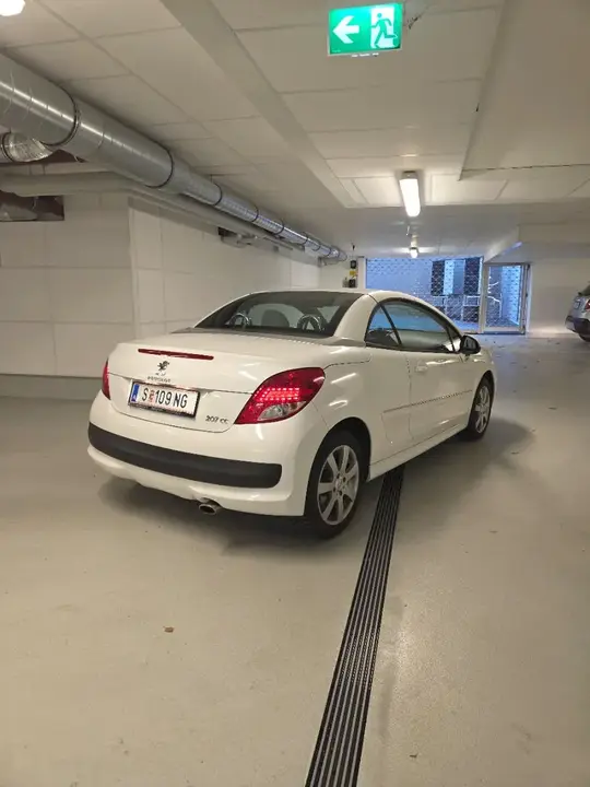 Peugeot 207 2013 photo 3