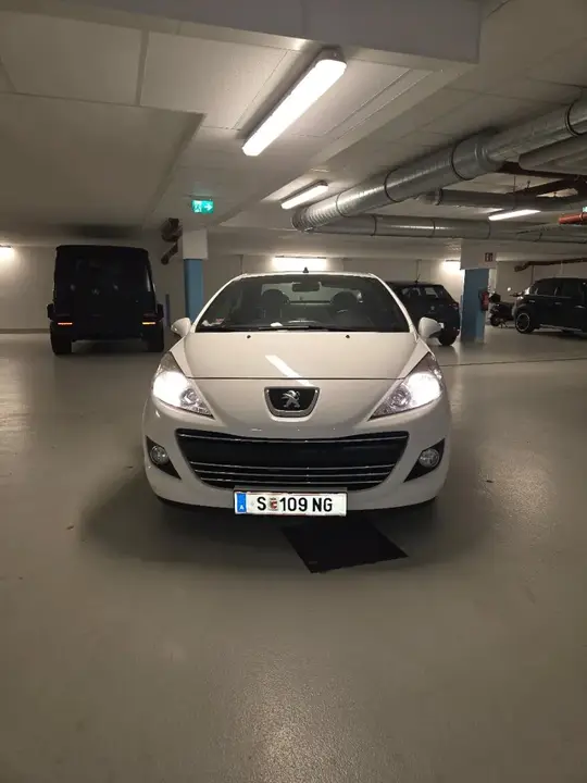 Peugeot 207 2013 photo 2