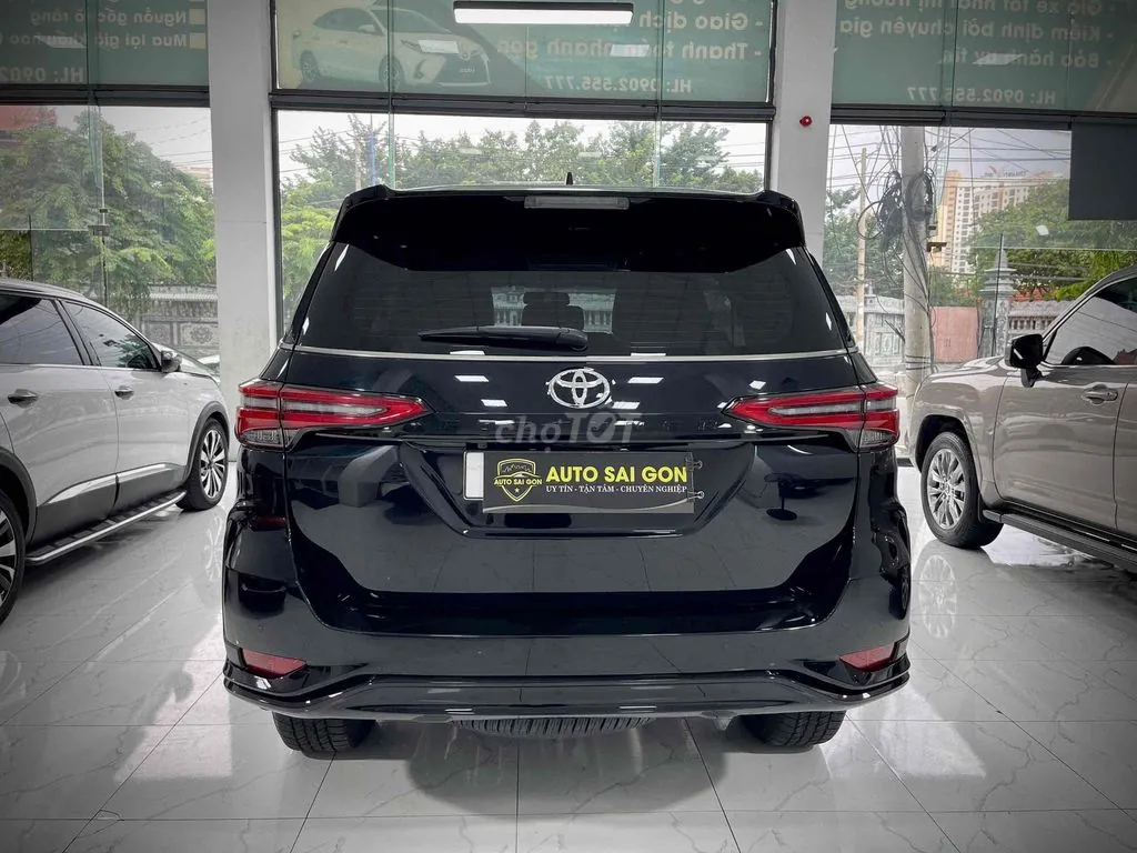 Toyota Fortuner 2025 photo 3