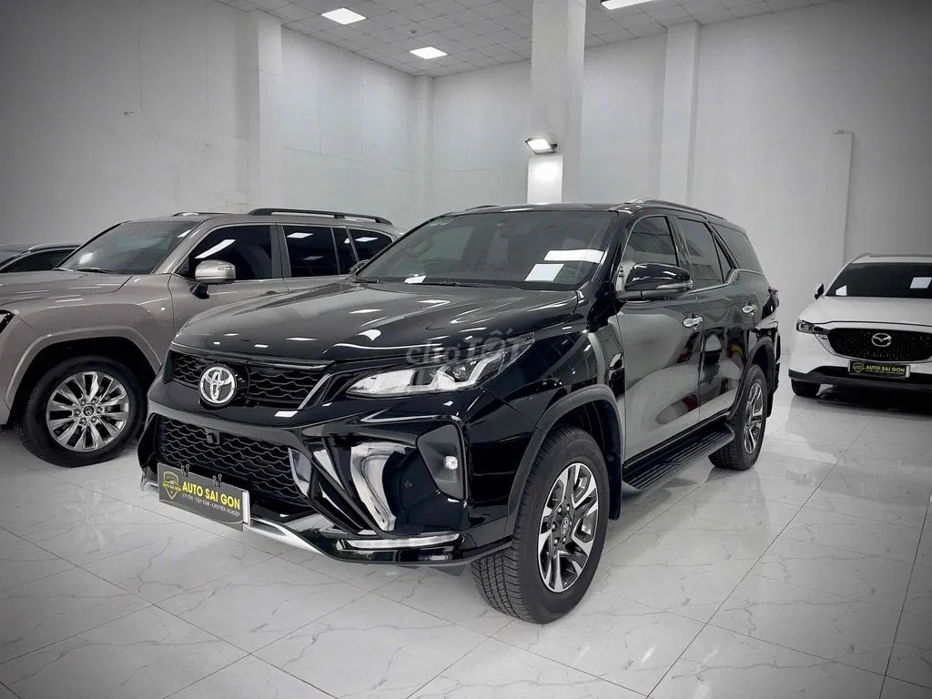 Toyota Fortuner 2025 photo 2