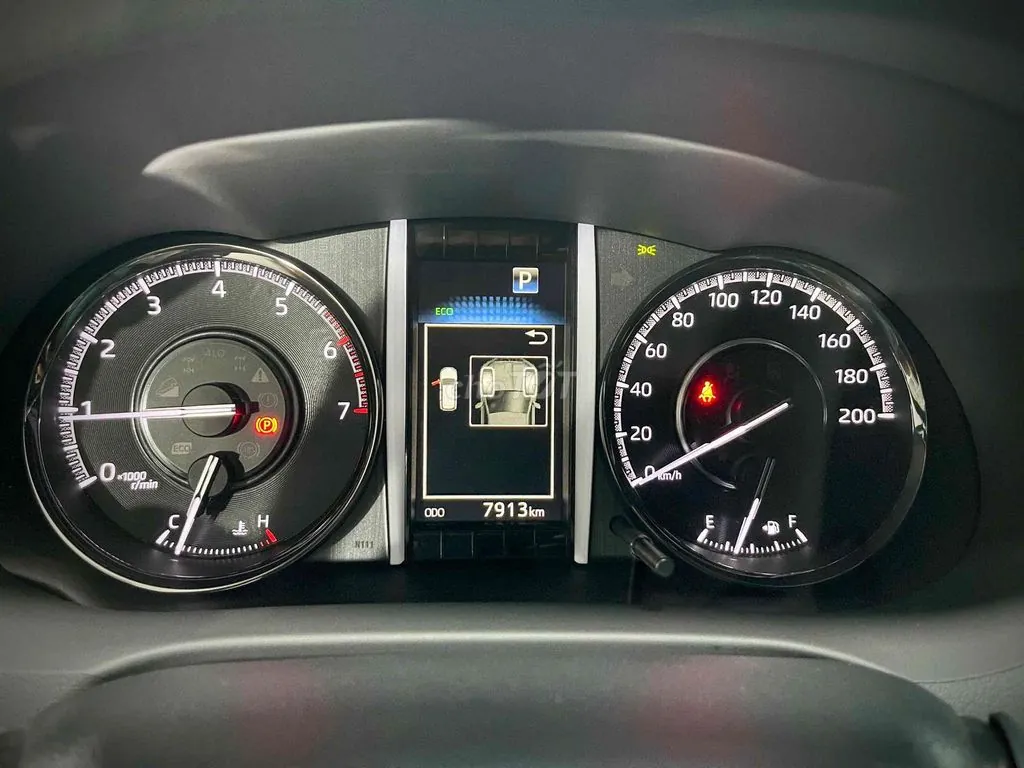 Toyota Fortuner 2025 photo 4