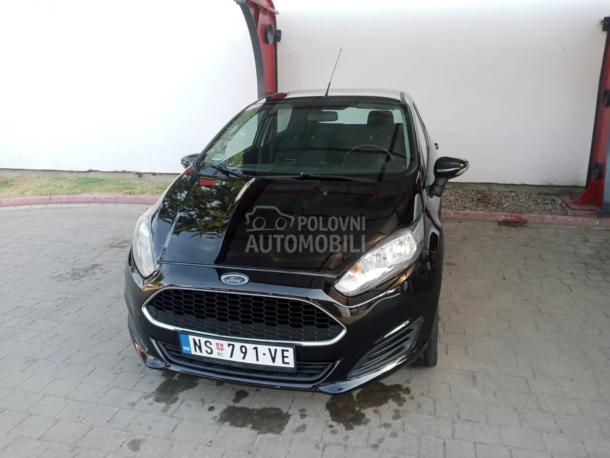 Ford Fiesta 2013 photo 2
