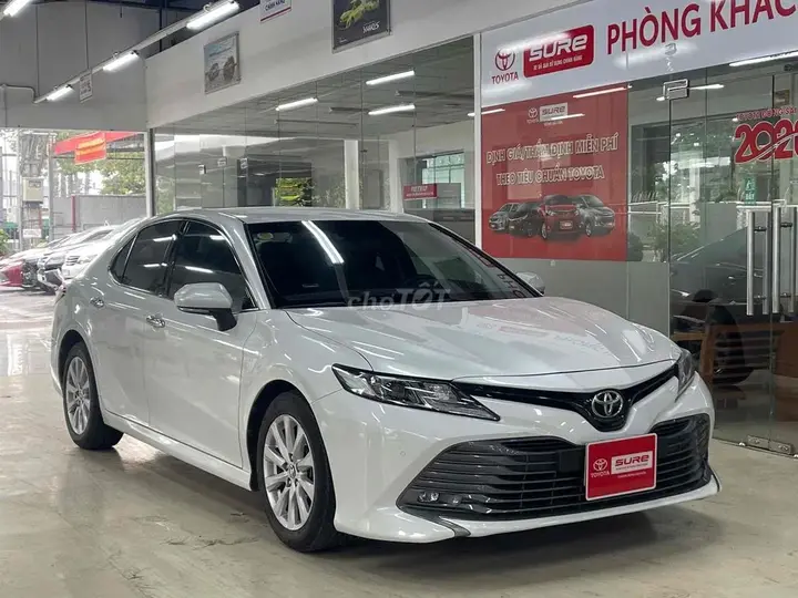 Toyota Camry 2021 photo 2