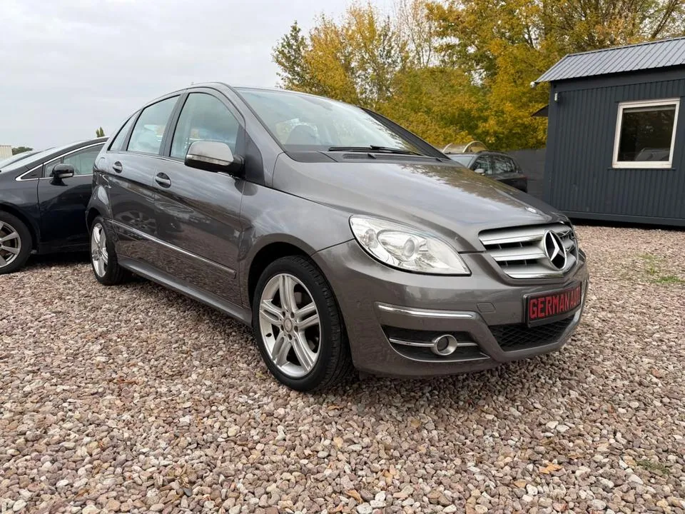 Mercedes-Benz B 200