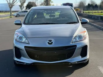 Mazda Axela 2012 photo 4