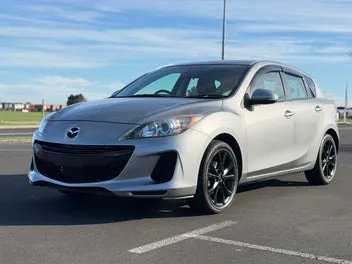 Mazda Axela 2012 photo 2