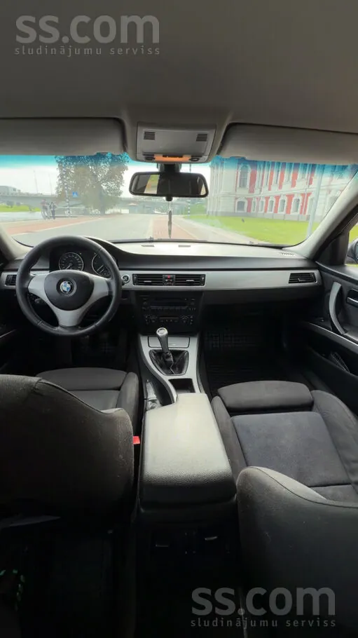 BMW 320 2005 photo 2