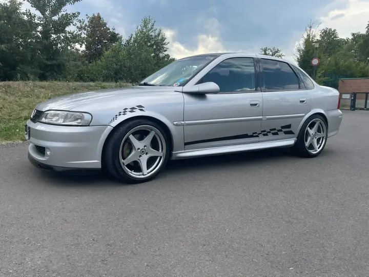 Opel Vectra 1997 photo 2