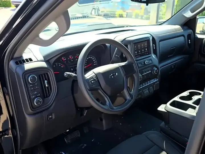 Chevrolet Silverado 1500 2026 photo 4
