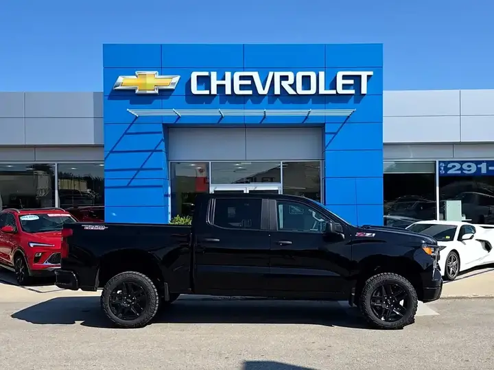 Chevrolet Silverado 1500 2026 photo 2