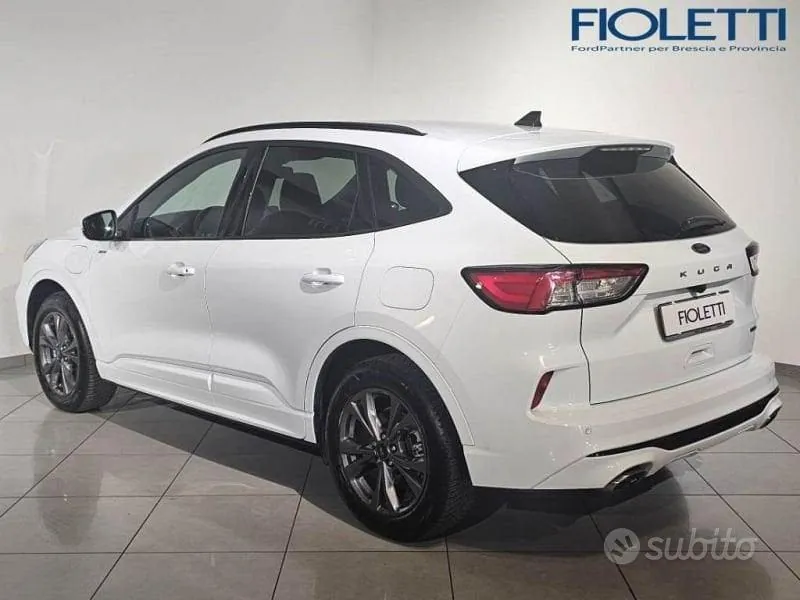 Ford Kuga 2023 photo 2