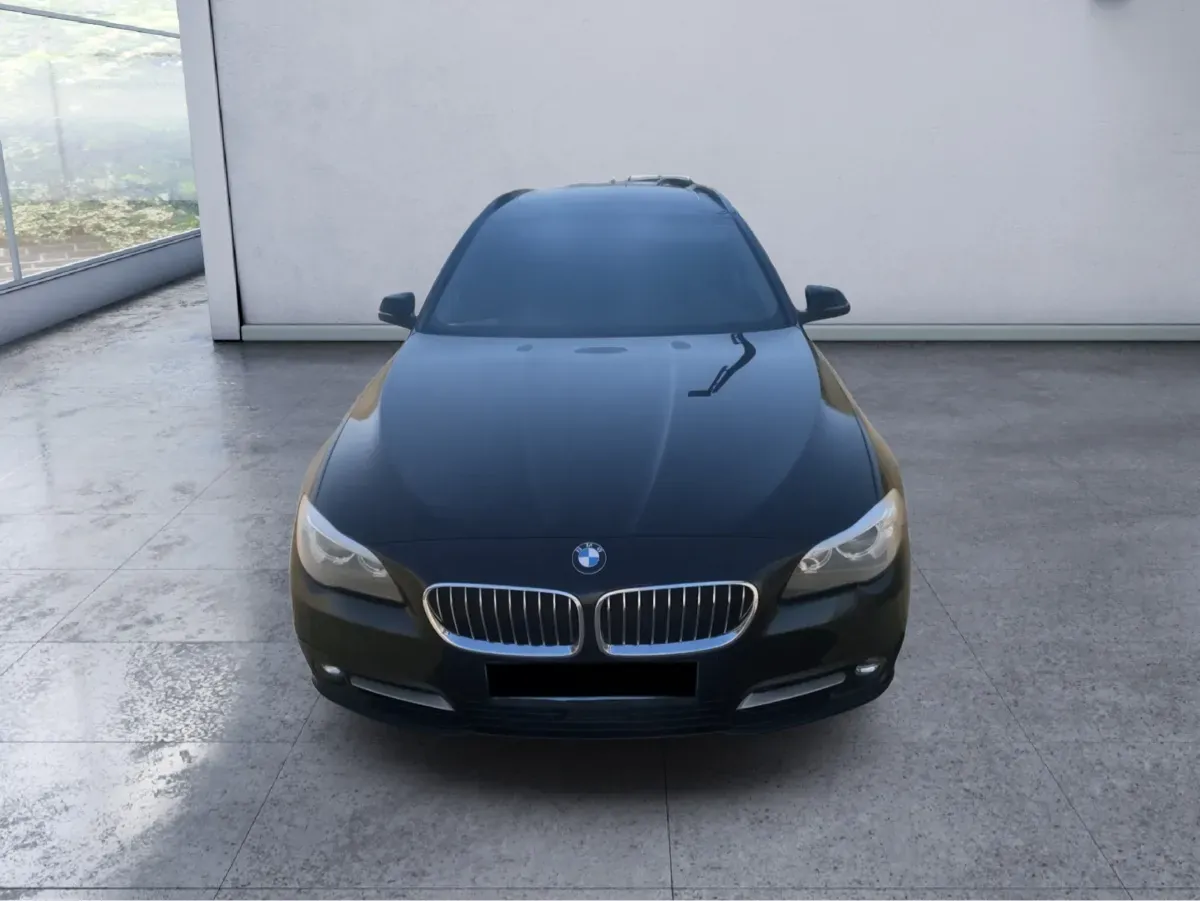 BMW 5 Series 2015 photo 2