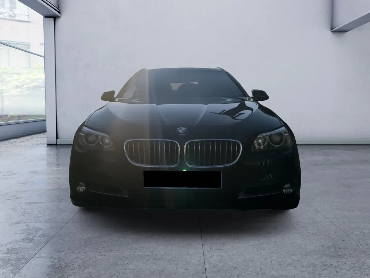 BMW 5 Series 2015 photo 3