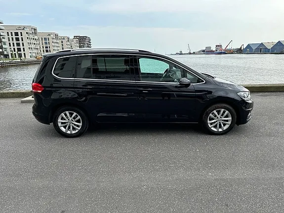 Volkswagen Touran 2017 photo 4