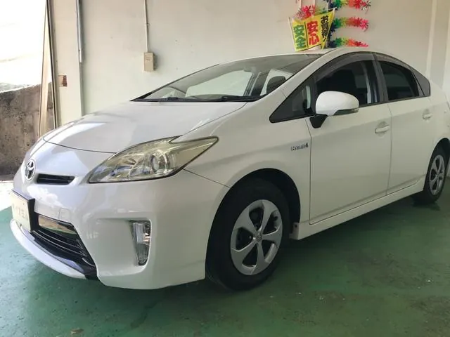 Toyota Prius 2014 photo 2