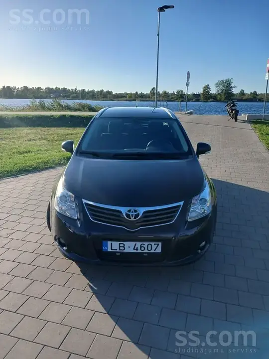 Toyota Avensis 2010 photo 5