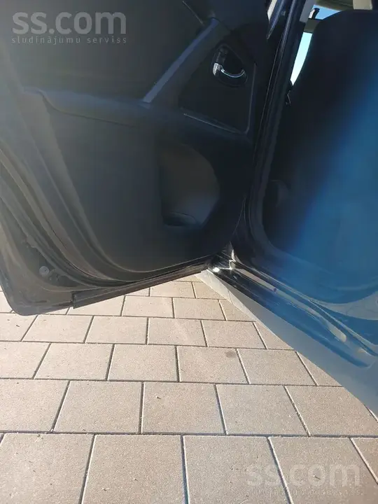 Toyota Avensis 2010 photo 4