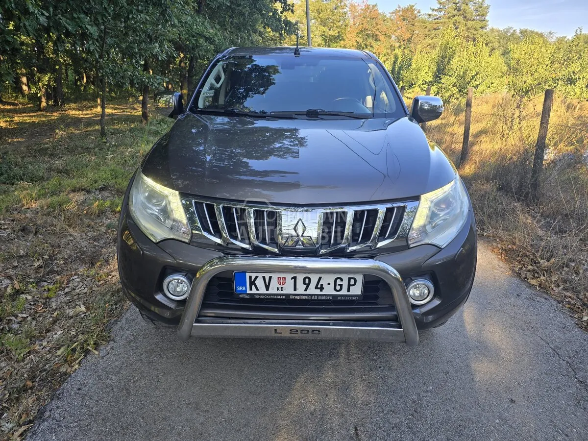 Mitsubishi L200 2016 photo 4