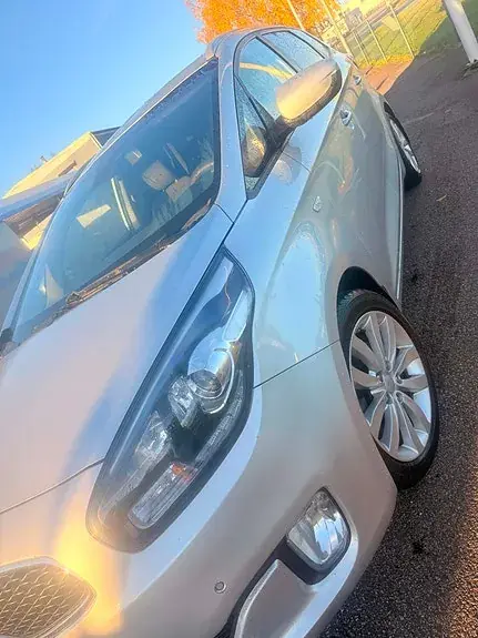 Kia Carens 2016 photo 5