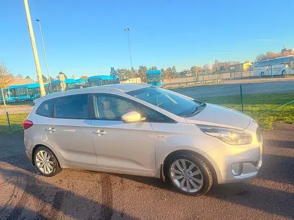 Kia Carens 2016 photo 2