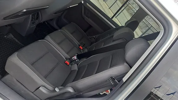 Volkswagen Touran 2010 photo 4