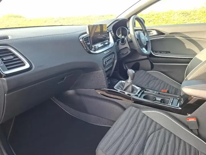 Kia Xceed 2026 photo 5