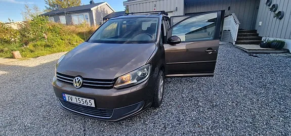Volkswagen Touran 2012 photo 5