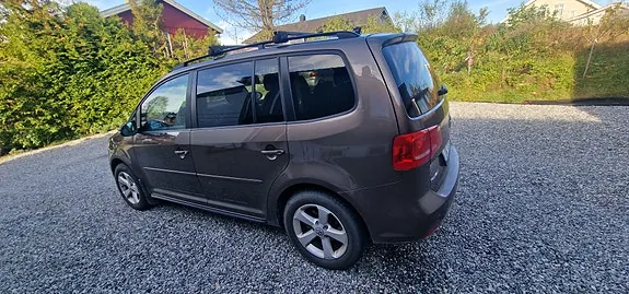 Volkswagen Touran 2012 photo 3