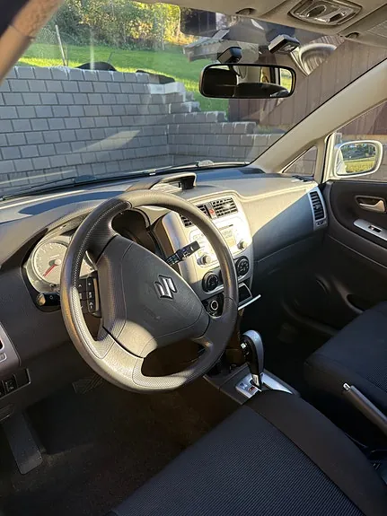 Suzuki Liana 2008 photo 5