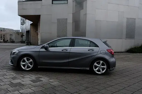 Mercedes-Benz A 180 2018 photo 3