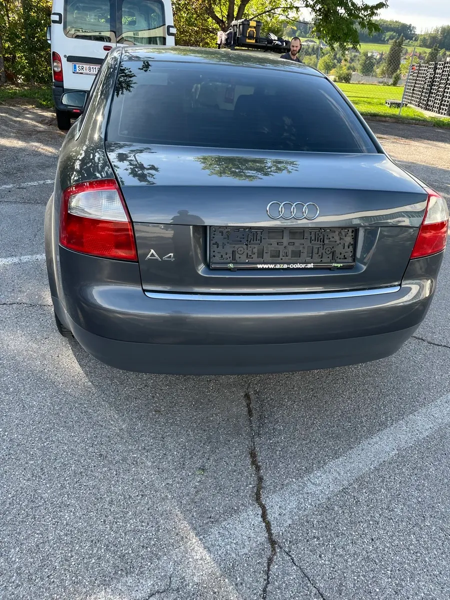 Audi A4 2003 photo 3
