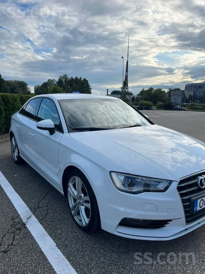 Audi A3 2015 photo 3