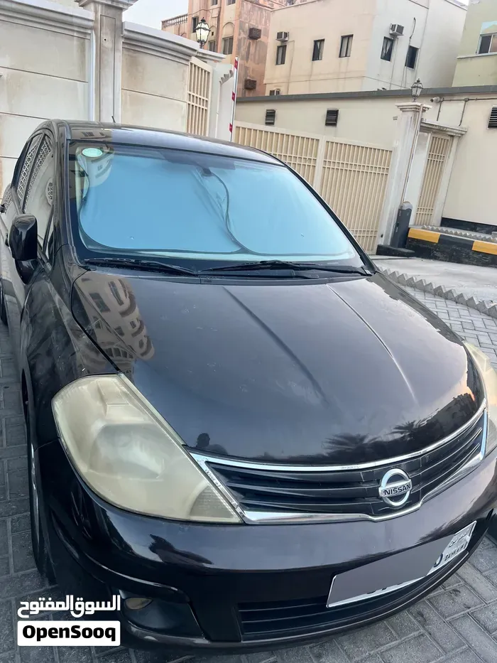 Nissan Tiida 2012 photo 3