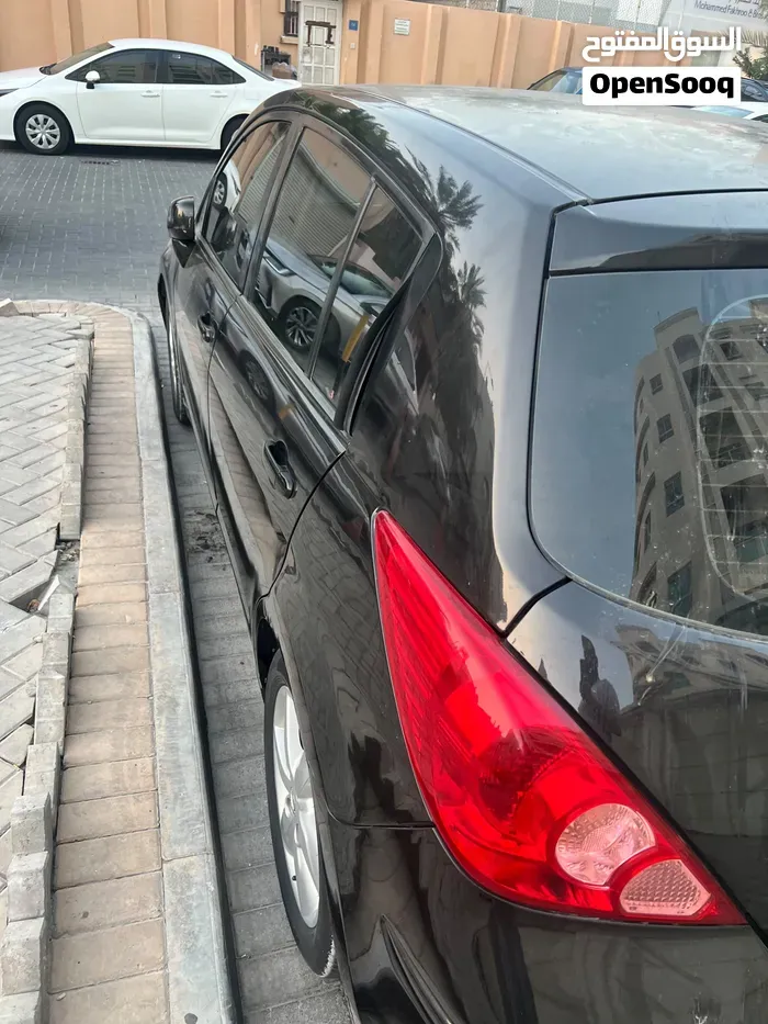 Nissan Tiida 2012 photo 4