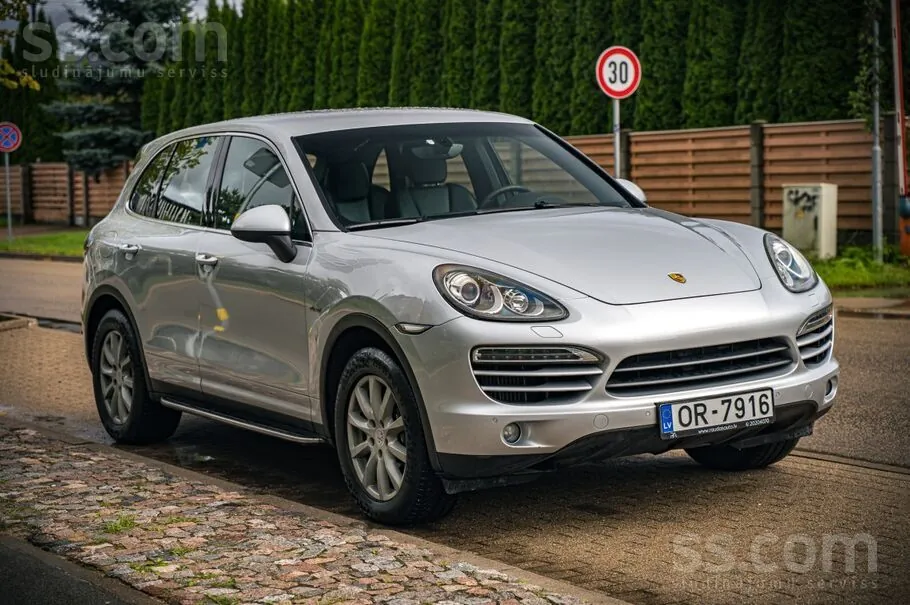 Porsche Cayenne 2011 photo 3