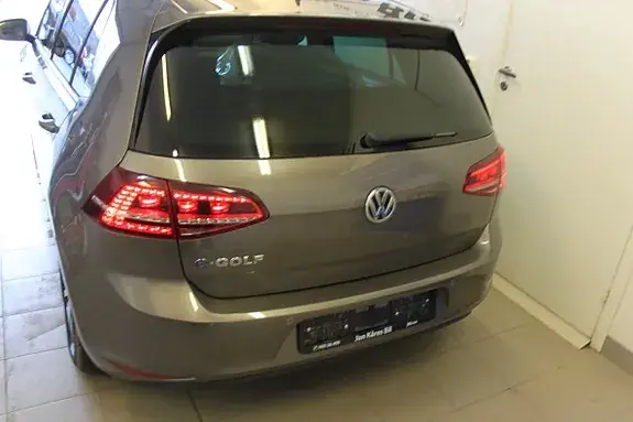 Volkswagen E-Golf 2015 photo 3