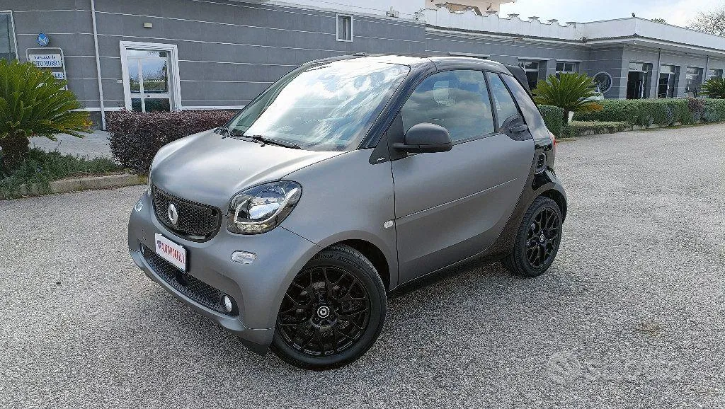 Smart Fortwo 2018 photo 2