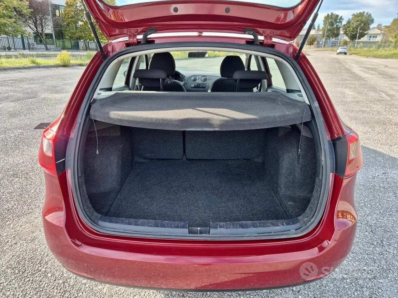 Seat Ibiza 2014 photo 4
