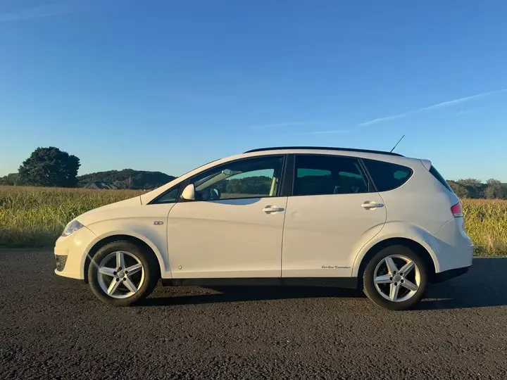 Seat Altea Xl 2013 photo 2
