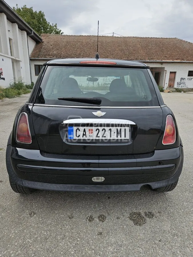 Mini One 2003 photo 4
